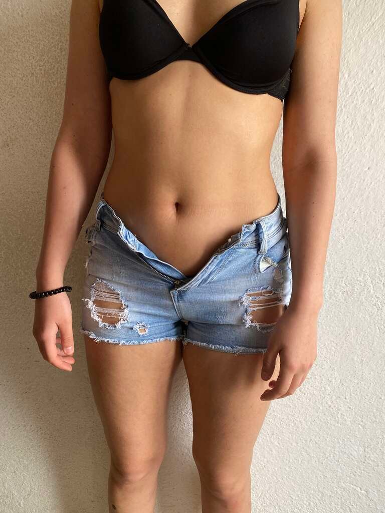 Body Type Two (BT2) Female - Fellow One Research Body Type Shape Quiz/Test - The Four Body Types Research Participant 656