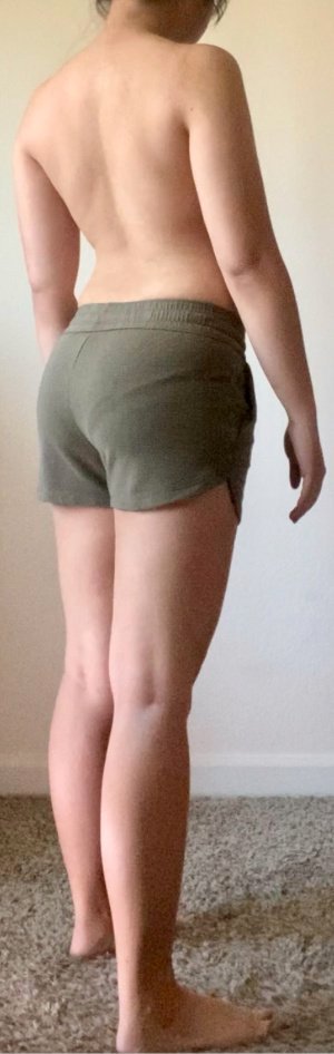 Body Type Test (Quiz) Results 1231 – Body Type Two (BT2) Female (Woman), Millennial (Generation Y)